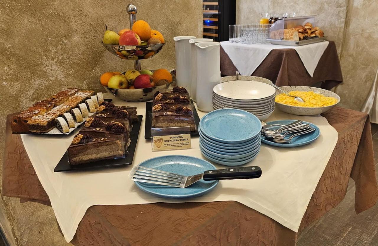 ヴァラズディンスケ・トプリツェ Sobe Bernarda Bed & Breakfast エクステリア 写真